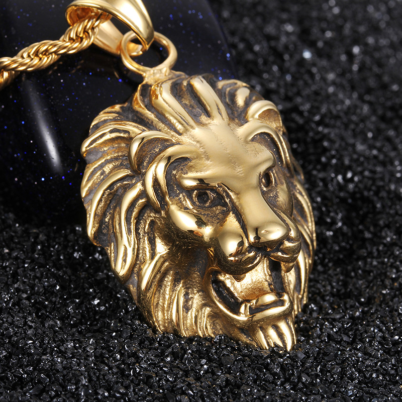 Lion head pendant