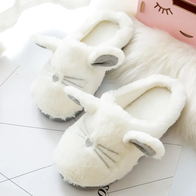 Home slippers - White