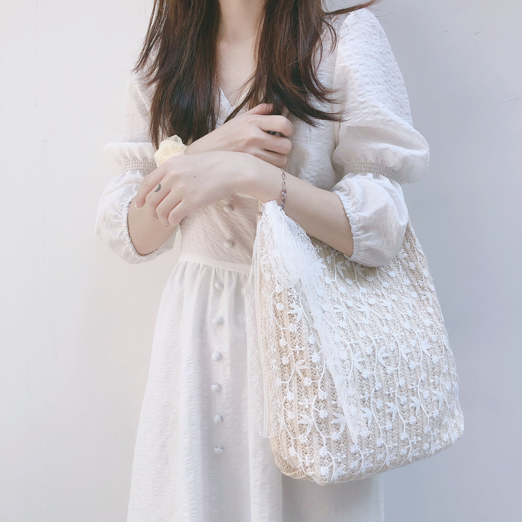 Straw woven handbag