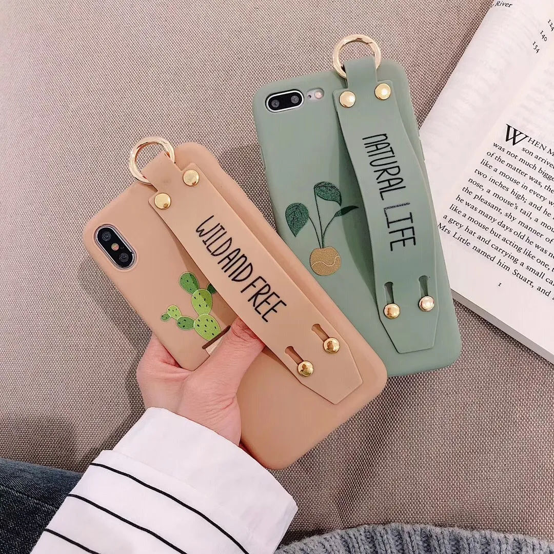 Wristband holder phone case – image 3