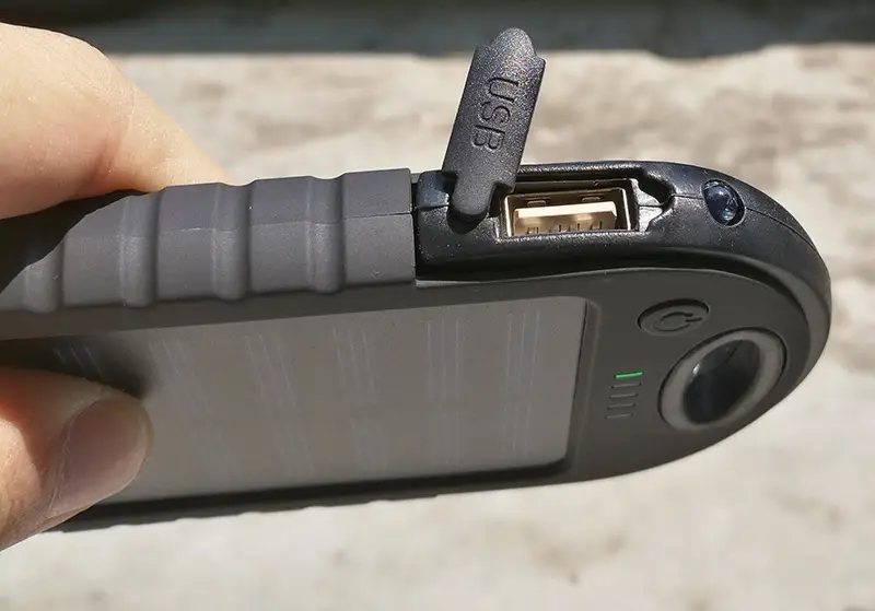 Carry outdoor emergency charging