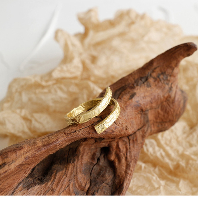 Gold and silver tinfoil paper pattern female ring