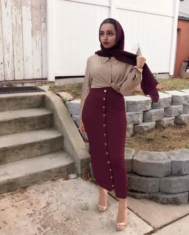 Long and short bag hip knitted skirt Wine Red - Shop at LoveMi