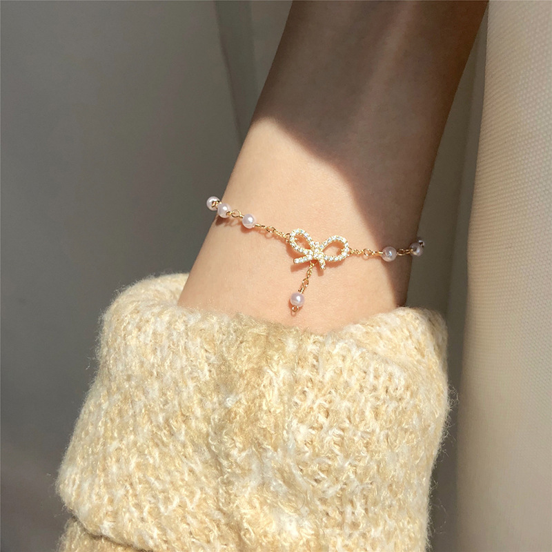 Bow bracelet