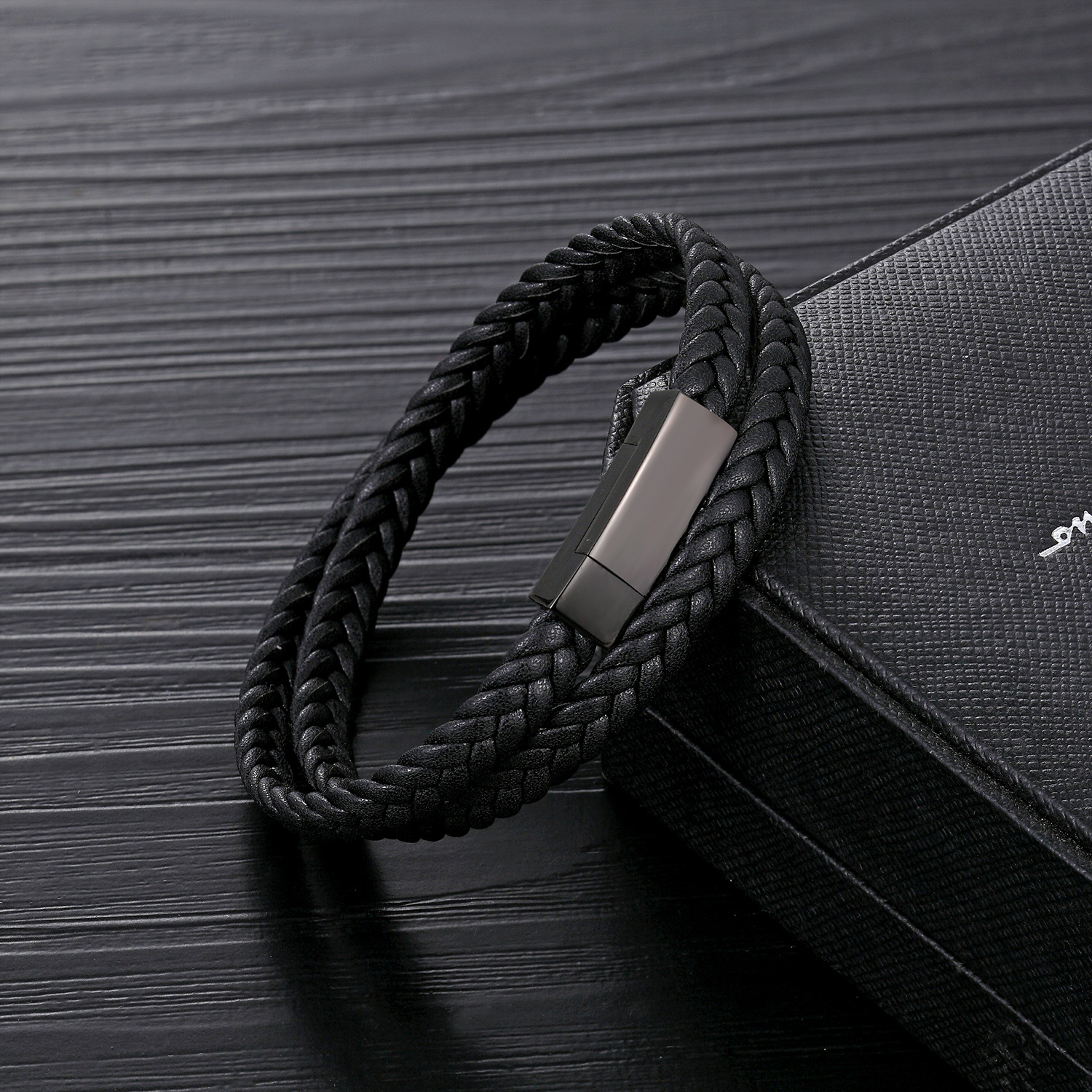 Magnetic buckle braided leather rope