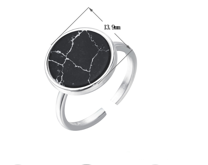 Round black ring