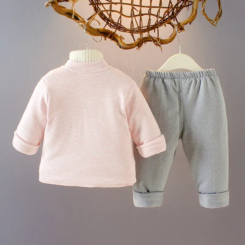 Three-piece Western-style sweater vest