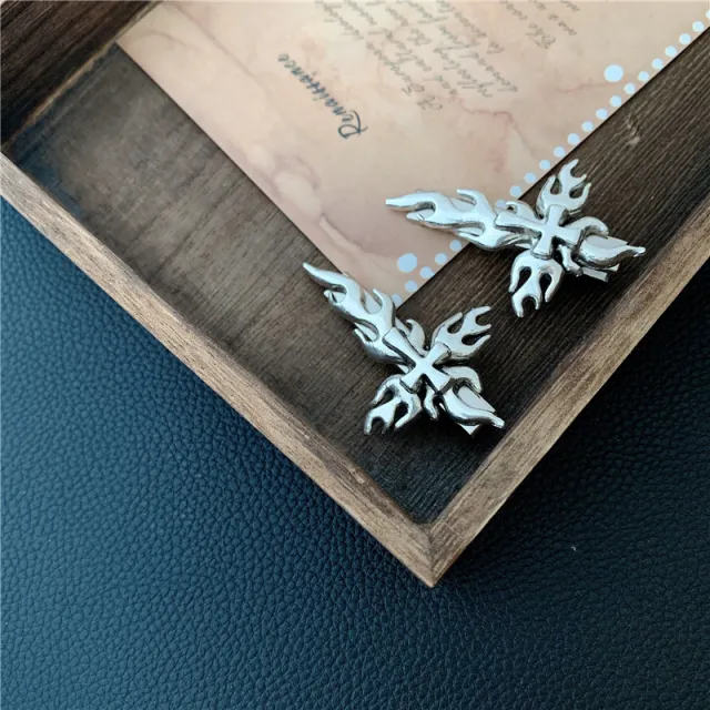 Gothic cross hairpin - Shop at LoveMi