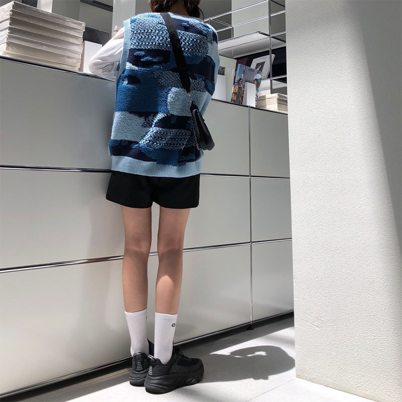 سترة صدرية مزخرفة بتصميم الباتشوورك