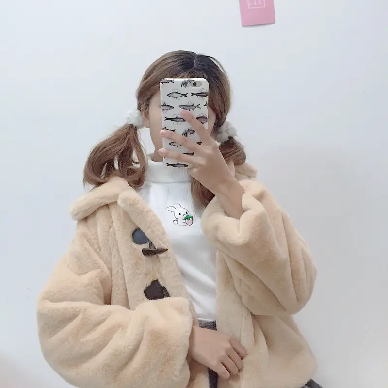 Rabbit embroidery bottoming shirt