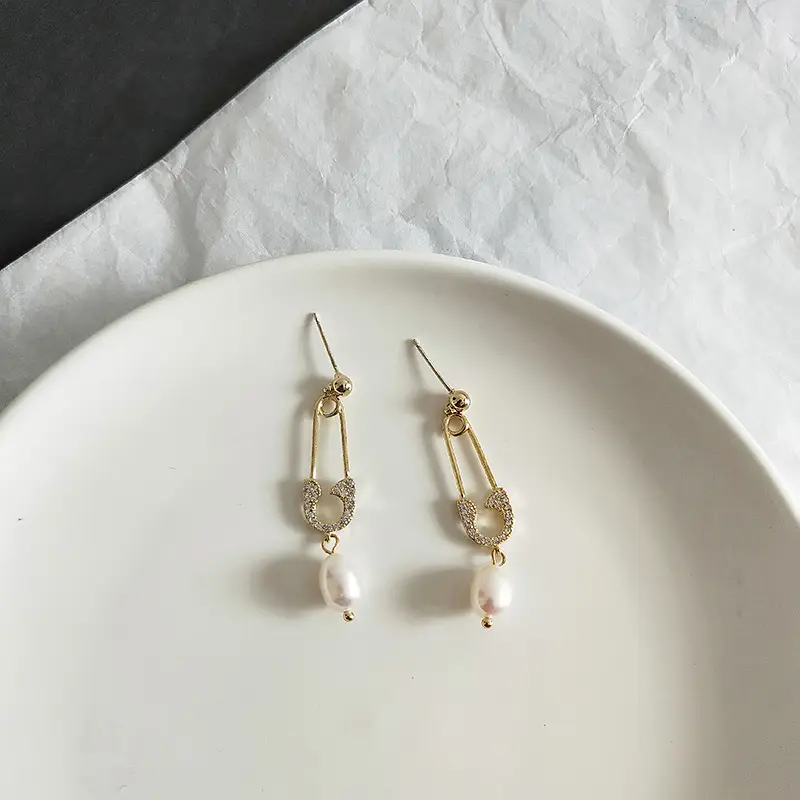 French exquisite net red pearl earrings