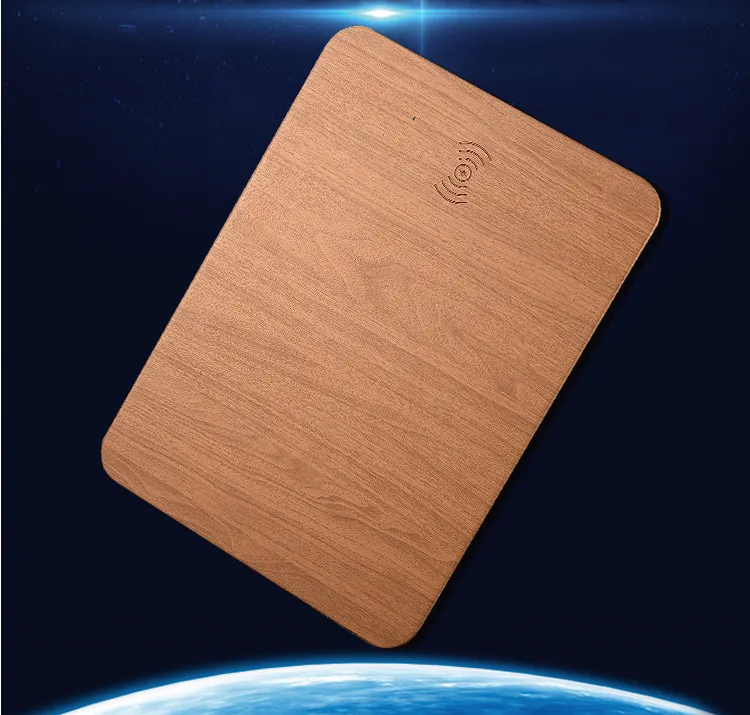 Wooden wireless charger – image 9