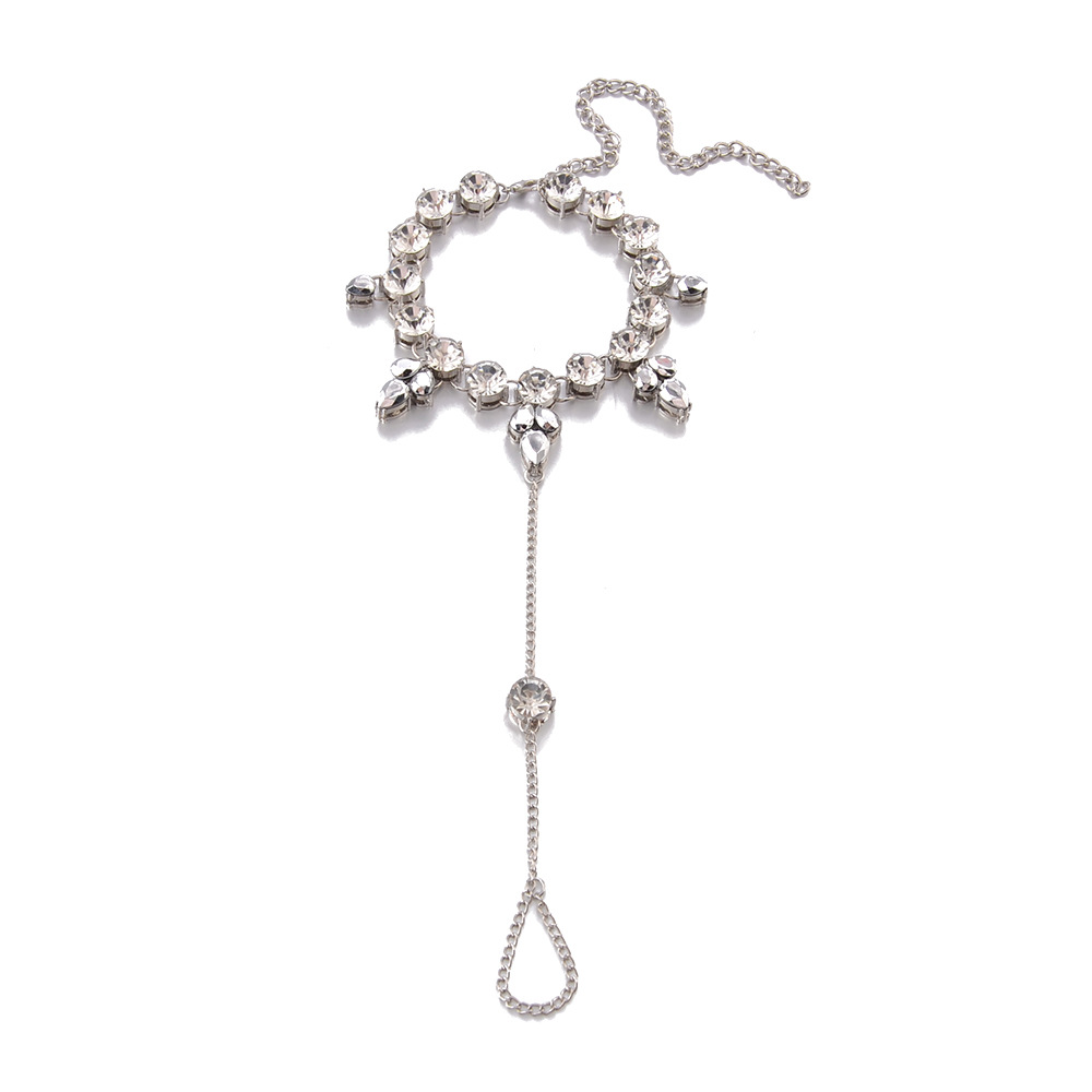 Shiny silver diamond chain