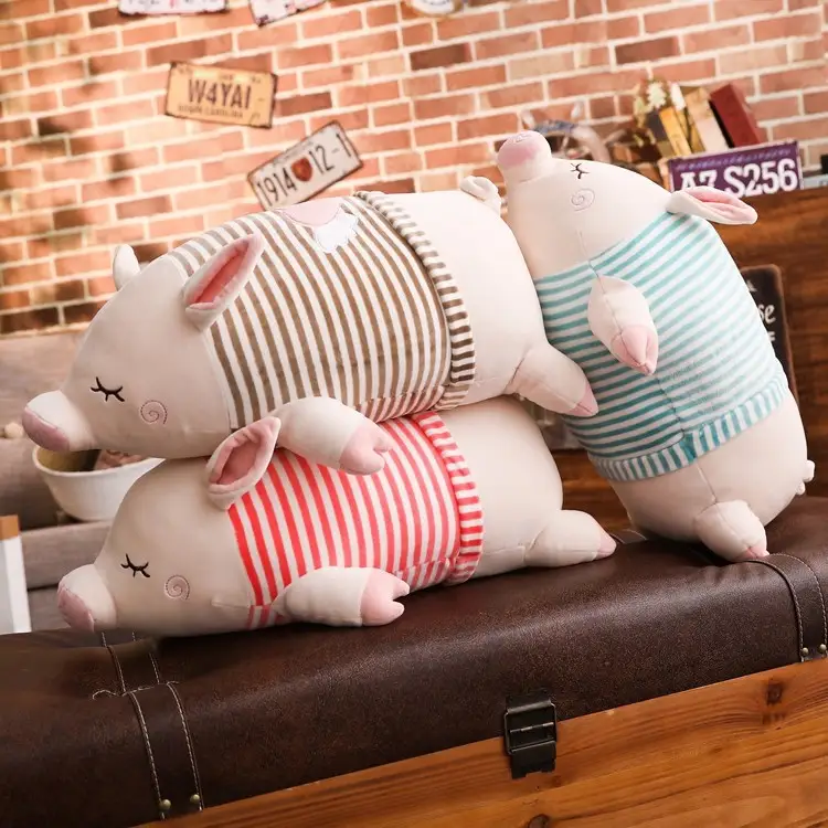Cute pig plush toy