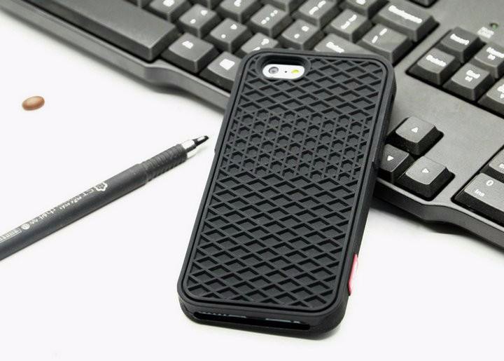 Waffle sole silicone phone case - Image 10