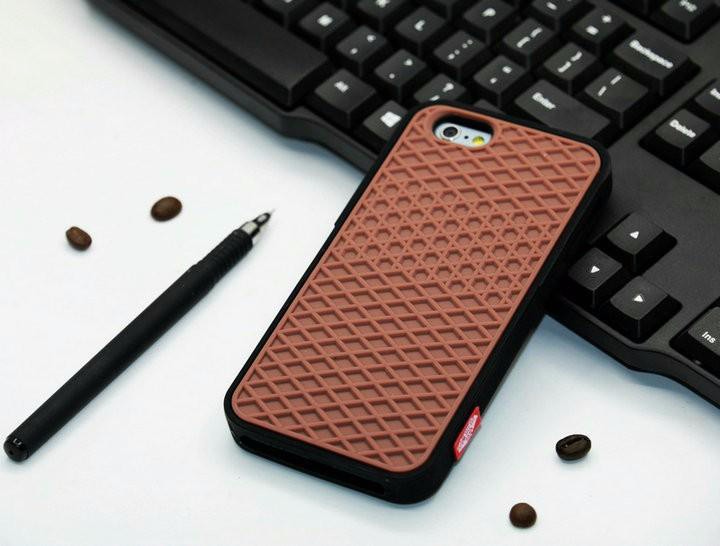 Waffle sole silicone phone case - Image 12