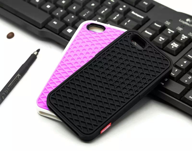 Waffle sole silicone phone case - Image 9