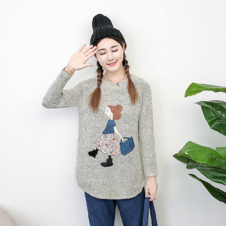 Cute knitted bottoming shirt for autumn and winter