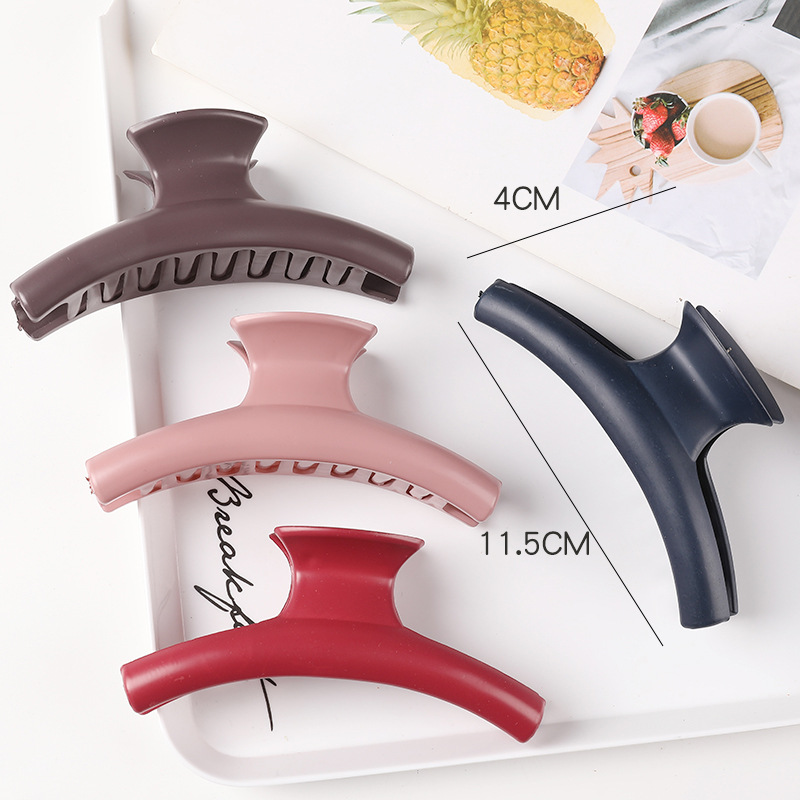 Geometric matte top clip back head catch clip