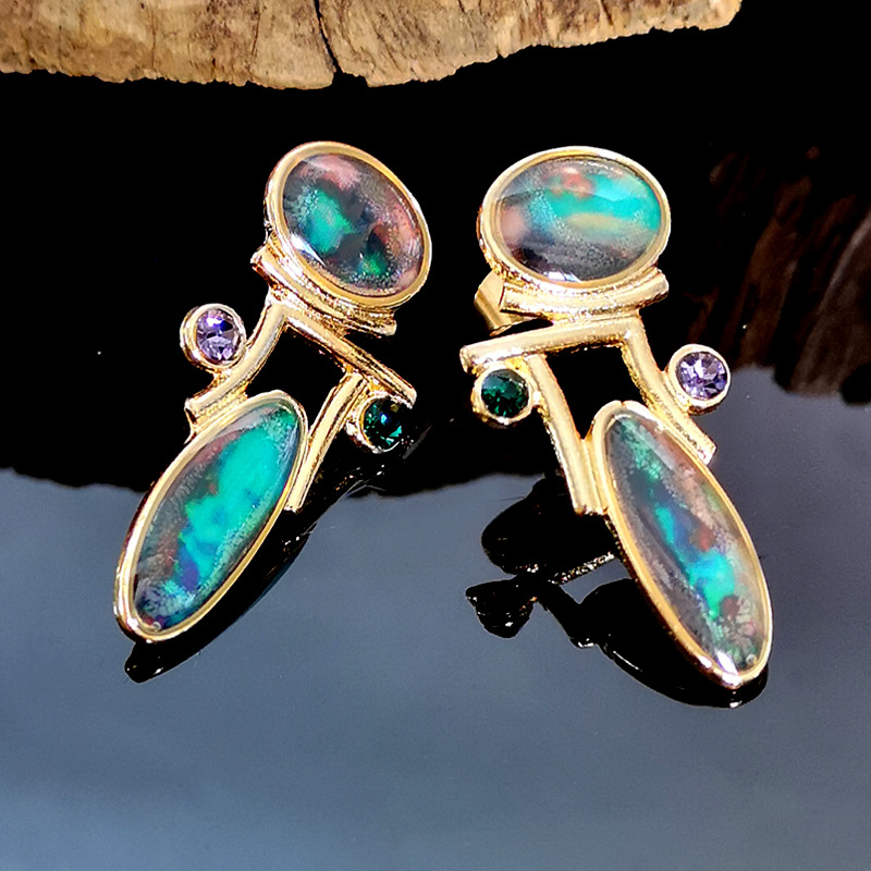 Creative green drop-shaped Opel earrings