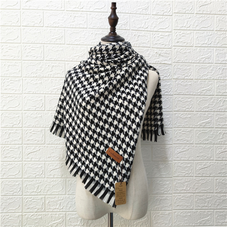 Imitation cashmere houndstooth scarf
