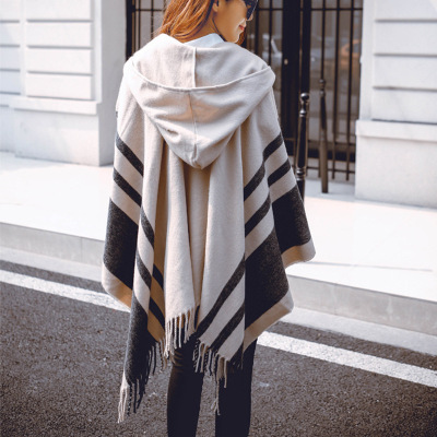 An imitation cashmere cape