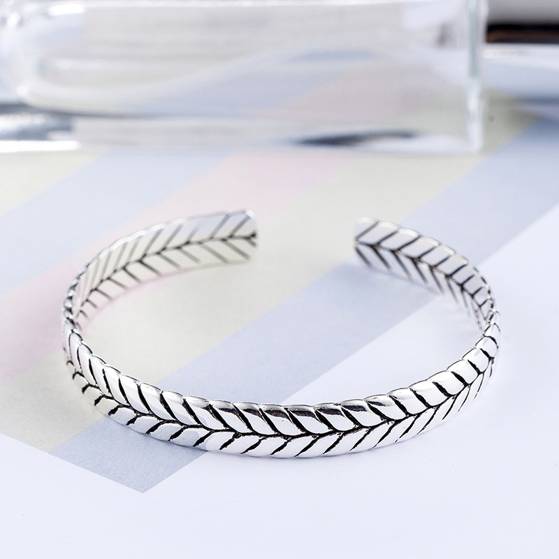 Personalized woven wave bracelet