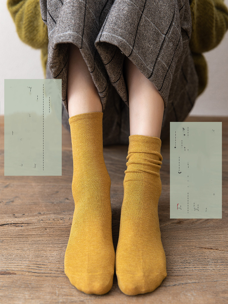 Women's socks in spring and autumn and winter
