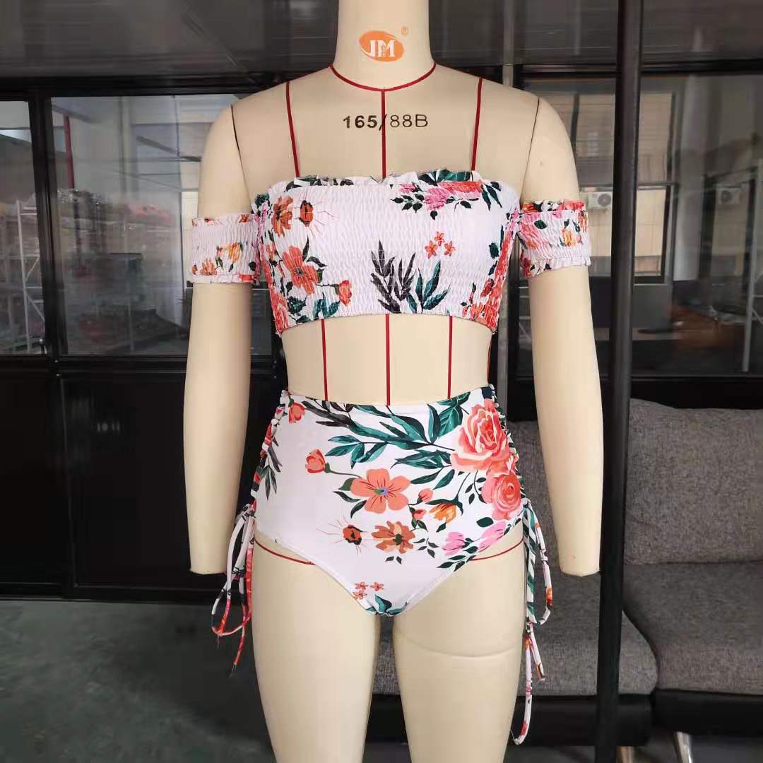 Printed bikini split