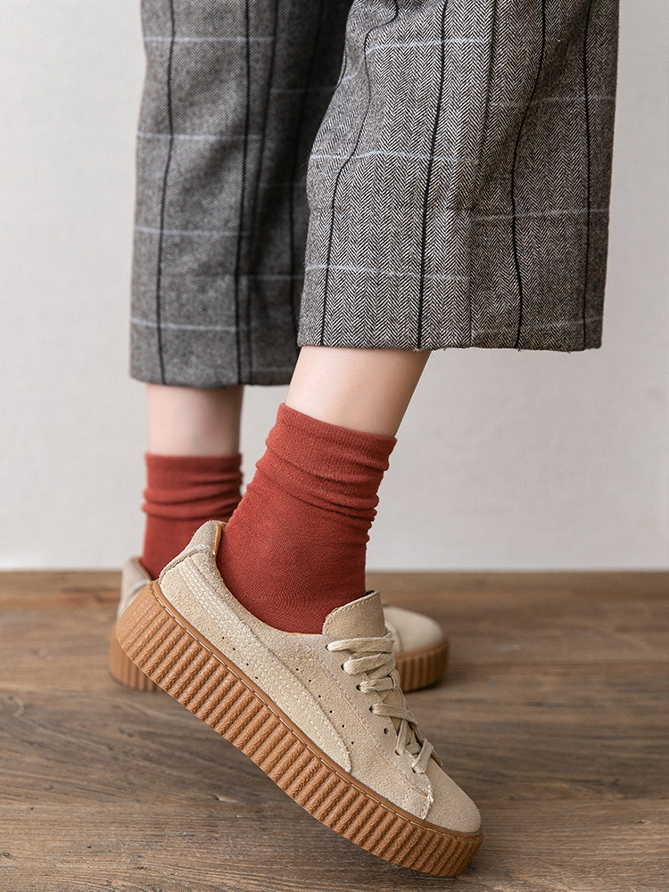 Women's socks in spring and autumn and winter
