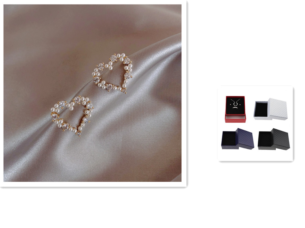 Cold wind high-quality silver needle love earrings