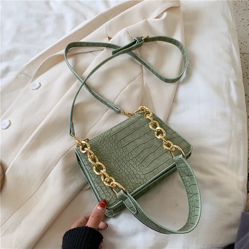 Versatile women's One Shoulder Messenger Bag - Green