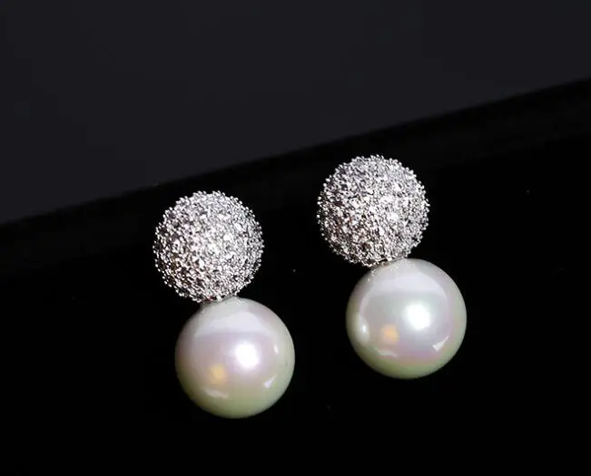 Elegant Crystals Stud Earrings - Silver