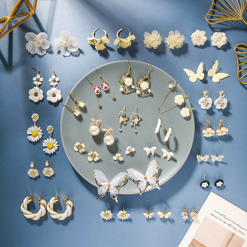 Romantic White Flower Earrings