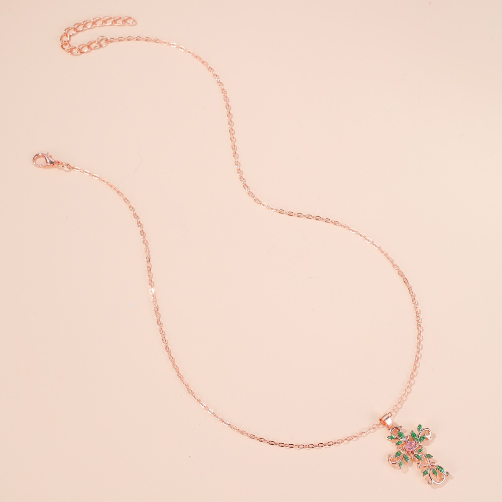 Temperament diamond leaf clavicle chain