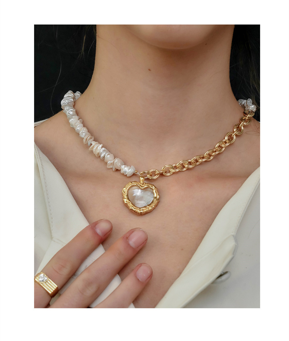 Pearl stitched clavicle Necklace