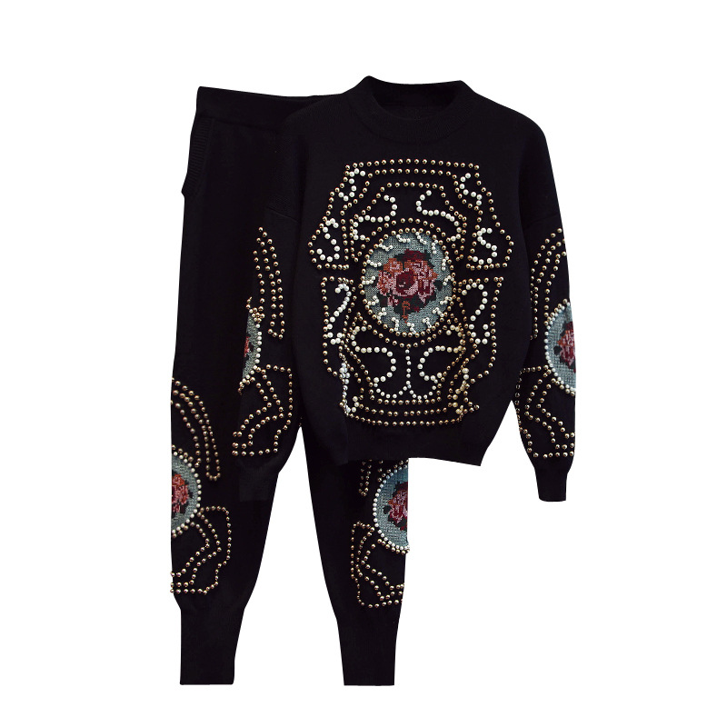 Cross stitch knitwear with small fragrance and beads