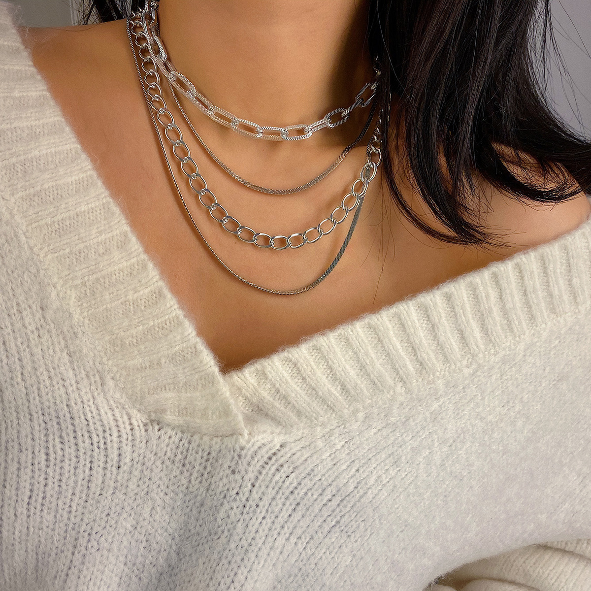 Simple multi-layer combination necklace
