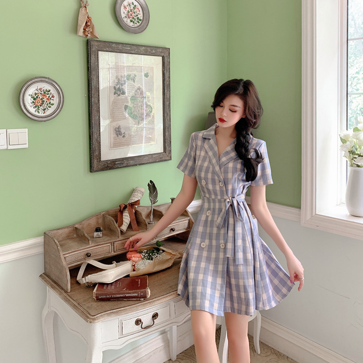 Ladies dress with suit collar