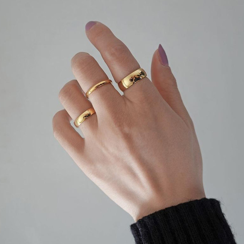 Stainless steel lovers' smooth and plain faced tail ring