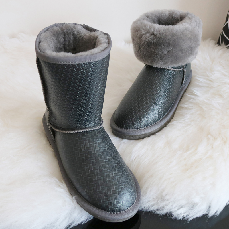 Sheepskin and wool all-in-one snow boots
