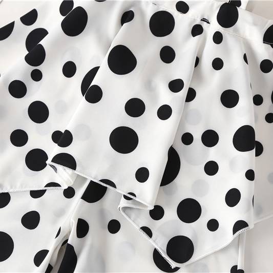 Two piece fashionable children's summer clothes