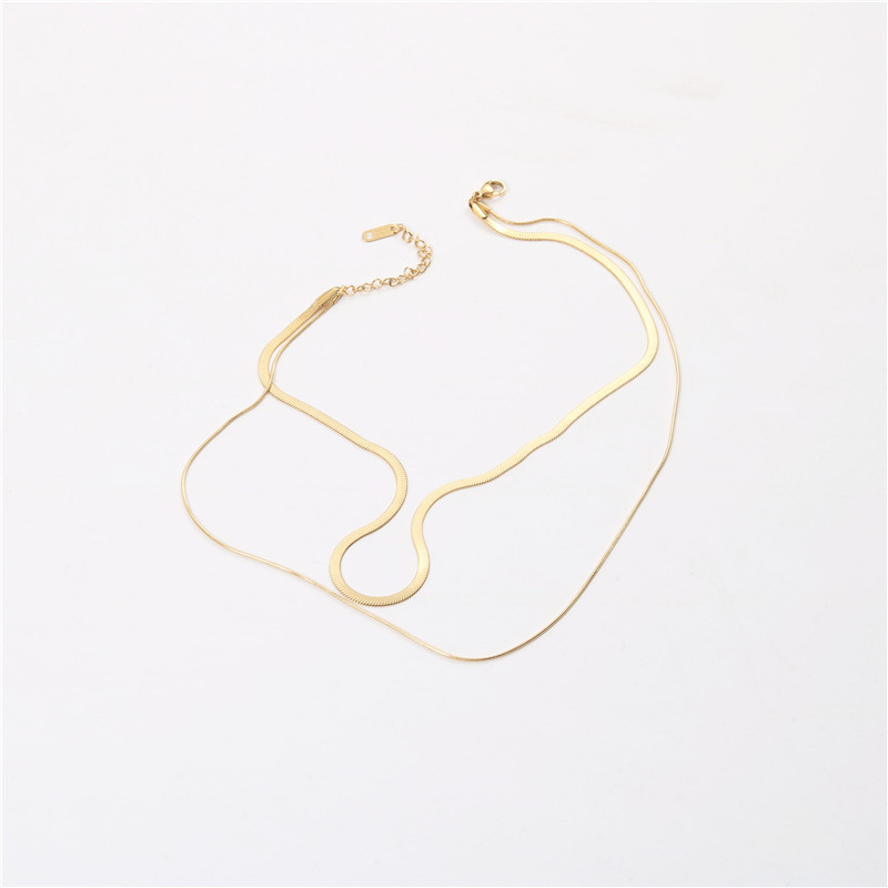 Double layered snake bone short necklace