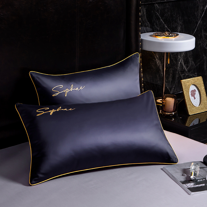 Cotton cotton embroidered pillowcase
