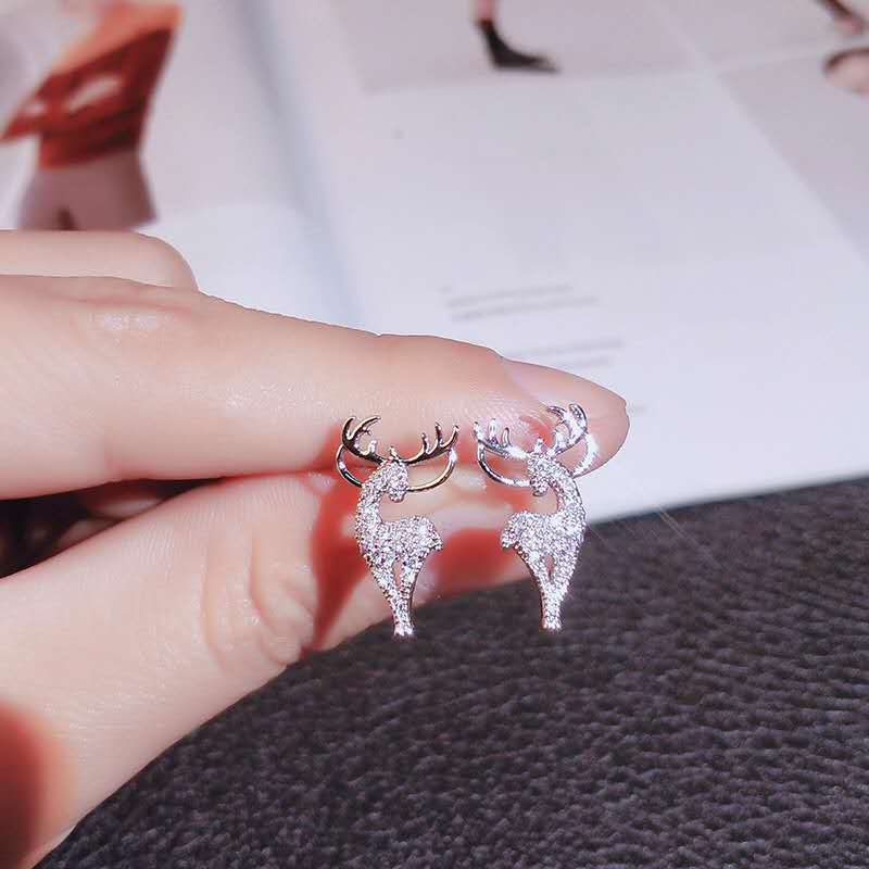 Exquisite deer Diamond Earrings