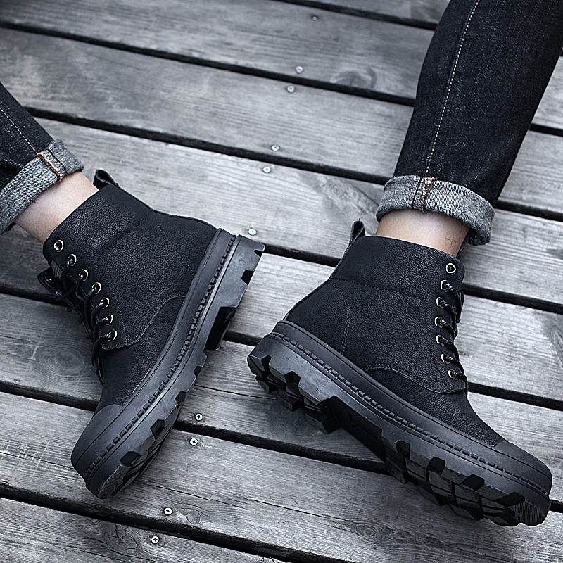 أحذية عمل رجالية