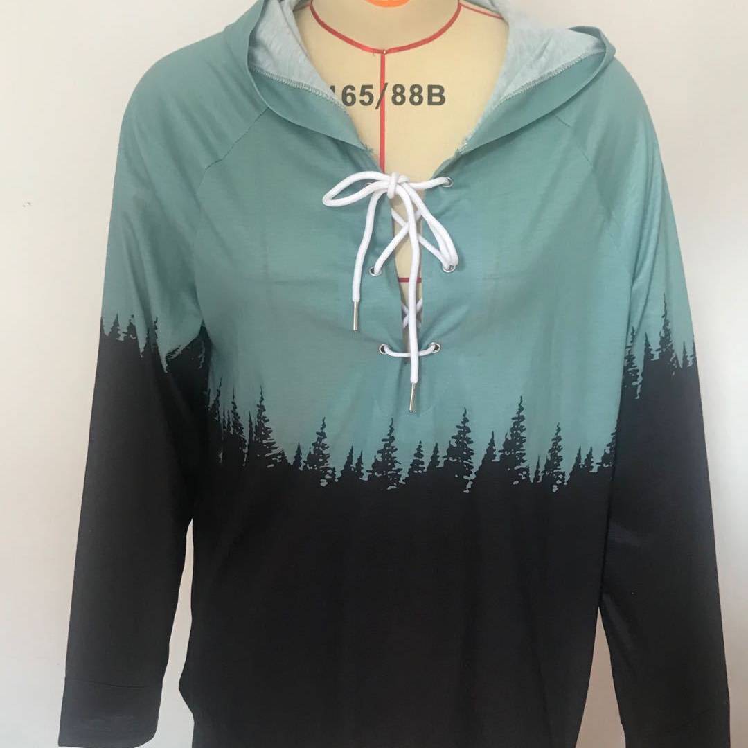 Autumn and winter new printed hooded lace-up tree top