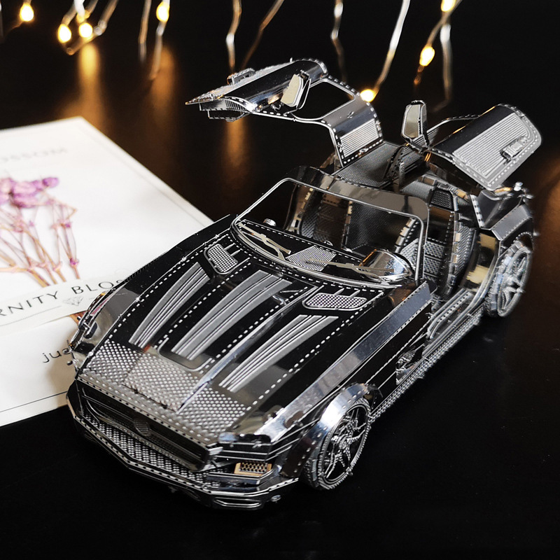 Maquette métal à assembler — voiture de sport 21x11cm 4
