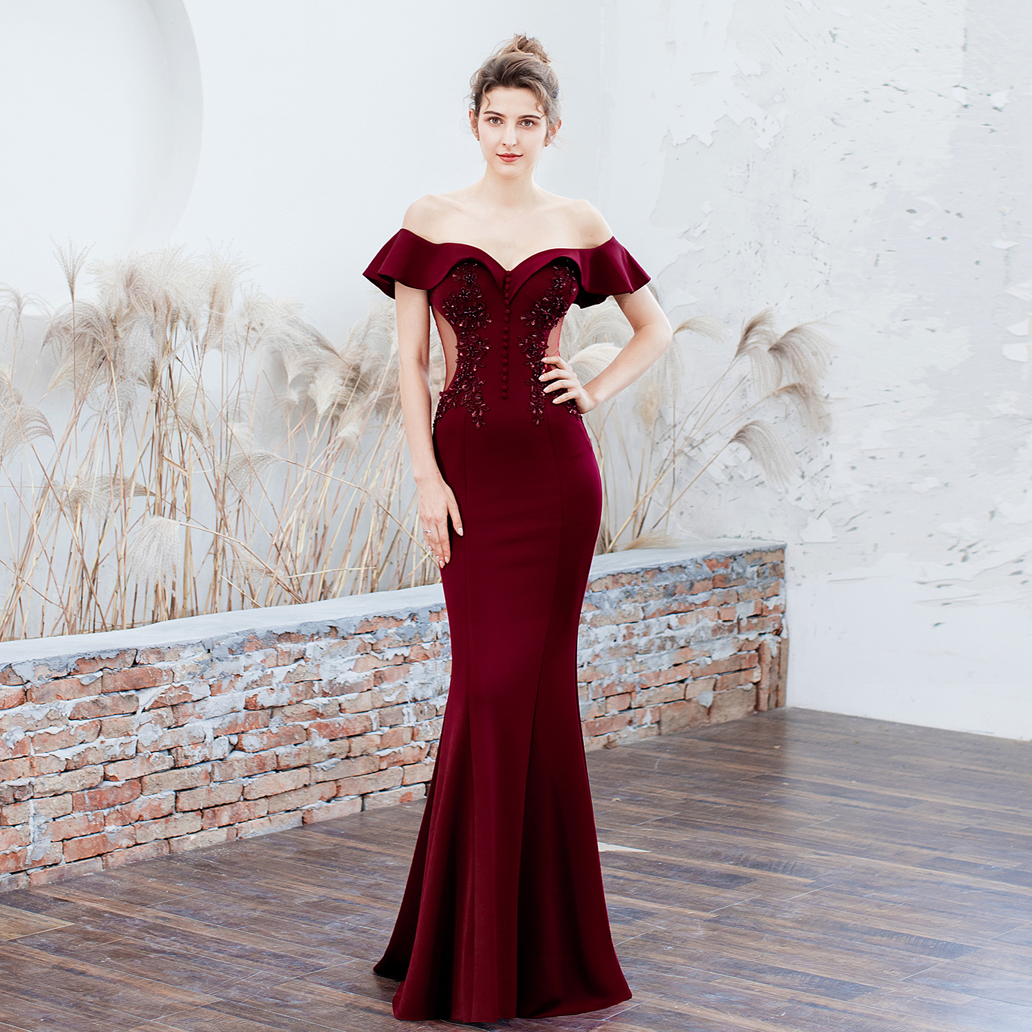 Slim fit fishtail skirt Crimson - Shop at LoveMi