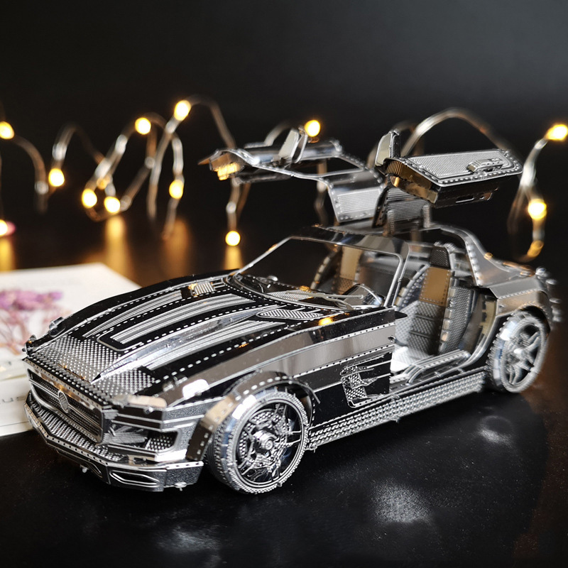 Maquette métal à assembler — voiture de sport 21x11cm 2